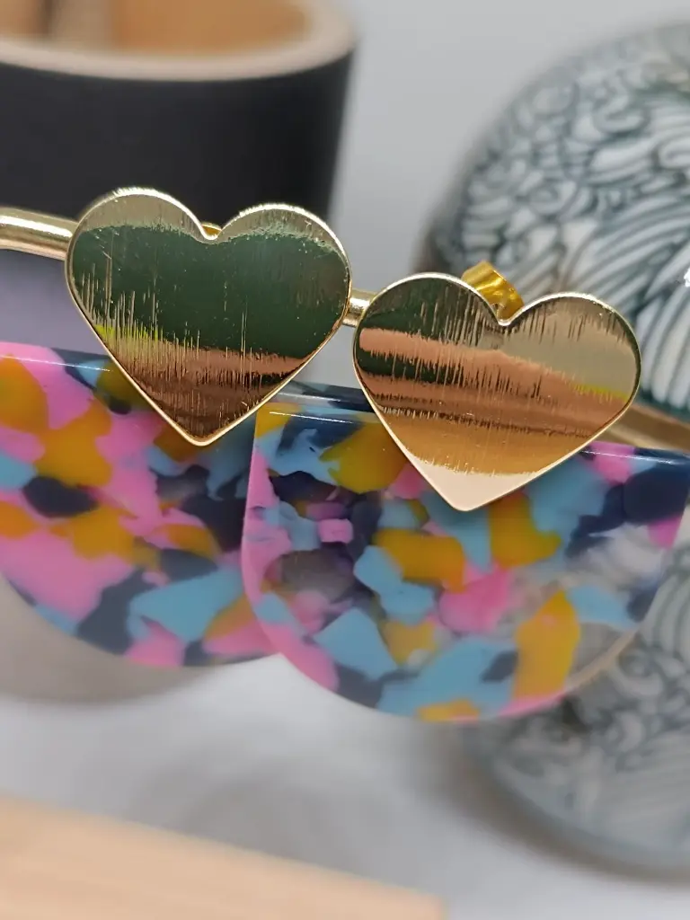 Boucles d'oreilles coeur attach breloque acétate.webp