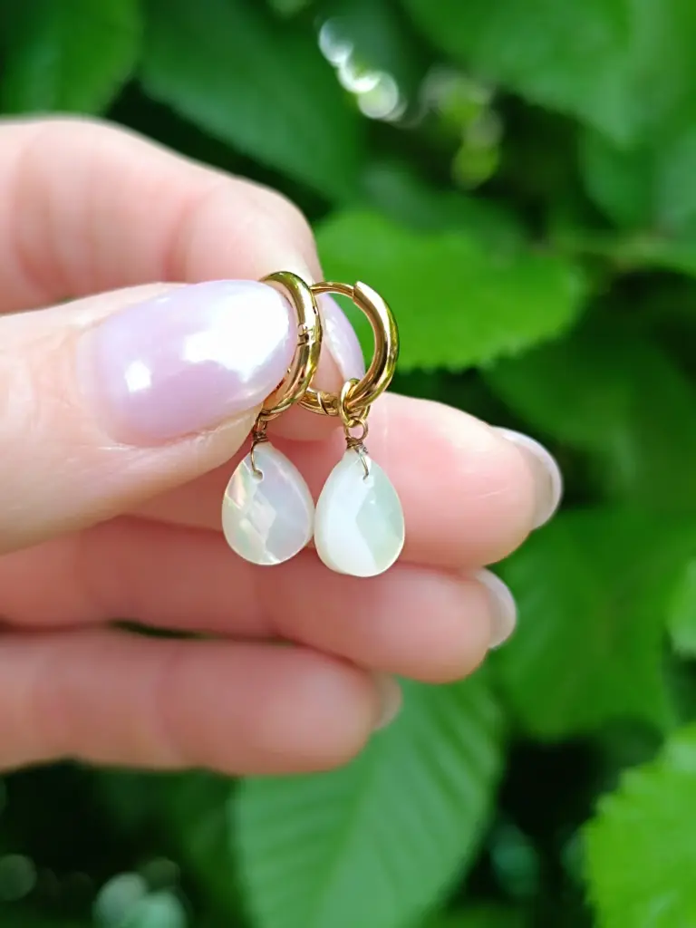 Créoles Gouttes nacrées